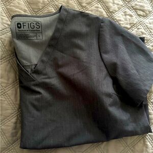 EUC Figs Maternity Top L/Graphite
